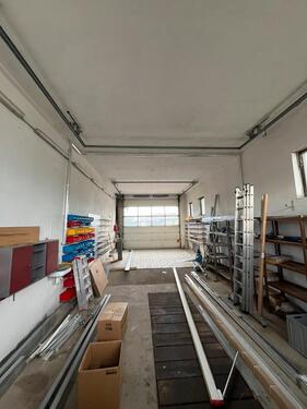 Foto - Halle Stellplatz Lager - 300,00 EUR Miete,