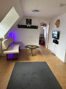 Foto - Zu Vermieten, 3 Zimmer DG Wohnung, 65 qm Wohnfläche.