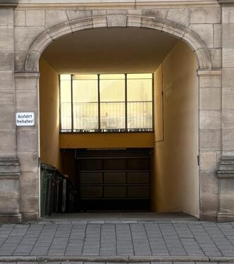 Foto - GarageStellplatz (überdacht) – 5 Min. zur Uniklinik Erlangen