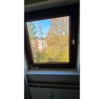 Schöne helle 2,5 Zi-Dachgeschoß-Wohnung in Bremen-Gröpelingen
