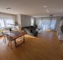 Sonnige & großzügige 4,5-Maisonetten-Wohnung mit toller Aussicht - Aichtal