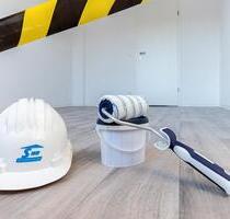 Wir sanieren, Sie profitieren. Hier entsteht eine sanierte 2-Raum-Wohnung mit Aufzug und großem Balkon - Schönebeck (Elbe)