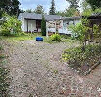 Baugrundstück mit kleinem massiven Bungalow - Bernau bei Berlin