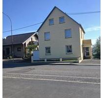 Freistehendes Haus mit 2 Garagen und Werkstatt - Neustadt (Wied) Hombach