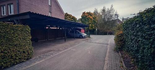 Foto - Carport Stellplatz für PKW oder Motorrad mit Wallbox für E-Autos