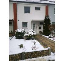 Vollunterkellertes Reihenmittelhaus mit separater Garage - Melsdorf