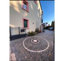 Parkplatz PKW-Stellplatz in Griesheim zwischen Bahnhof und Main - Frankfurt am Main West