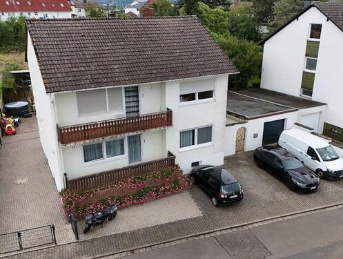 Foto - Leerstehendes Teilmöbeliertes Ein- Zweifamilienhaus in Miesau