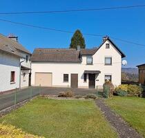 Charmantes Einfamilienhaus mit Garten und Garage - Waldbreitbach