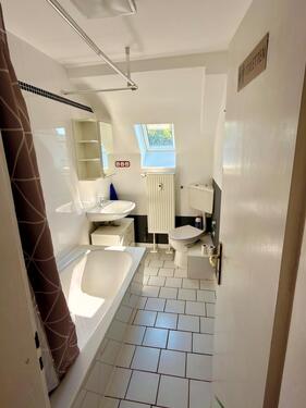 Foto - 1 Zimmer Dachgeschoßwohnung zur Miete in Köln