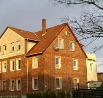 Vechelde - 6-Familienhaus mit Garagenhof