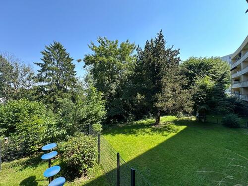 Foto - Attraktive 2-Zimmer-Wohnung mit Balkon und Blick ins Grüne