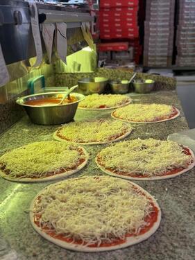 Foto - Pizzeria Imbiss - 27,00 EUR Kaltmiete,