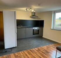 Helle 2 Zimmer Dachgeschosswohnung zu vermieten - Großlittgen