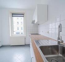 2 Zimmer Wohnung mit neuer Küche in Bahnhofsnähe - Lübeck Sankt Lorenz Nord