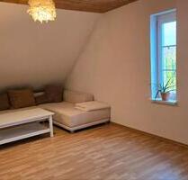 1 Zimmer ca.25 Qm an Studentin - 500,00 EUR Kaltmiete, in Tegernheim (PLZ: 93105)