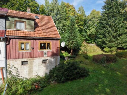 Foto - Charmantes Sanierungsobjekt mit großem Garten – Idyllisch gele