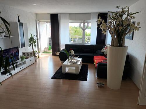 Foto - 3-Zimmer Wohnung mit Balkon - 750,00&nbsp;EUR Kaltmiete, ca.&nbsp; 78,00&nbsp;m&sup2;