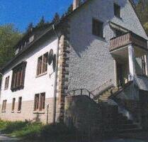 Ehemaliges Forsthaus in Alleinlage | 370 m² Wohnfläche | 3.640 m² - Warburg