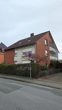 Foto - Dachgeschosswohnung mit Balkon zur Selbstrenovierung