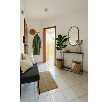 Moderne 2-Zimmer-Wohnung mit Balkon, Einbauküche & Stellplatz - Sankt Ingbert