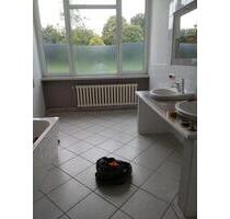 Große geräumige Wohnung - 1.249,00&nbsp;EUR Kaltmiete, ca.&nbsp; 156,00&nbsp;m&sup2; in Laage (PLZ: 18299)