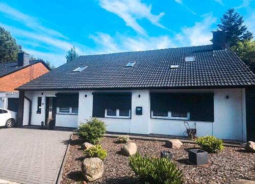 Foto - 6.5 Zimmer Einfamilienhaus zum Kaufen in Kölln-Reisiek