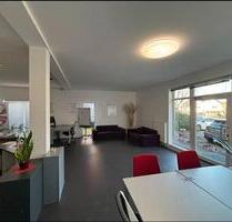 Attraktive Bürofläche mit zwei Etagen und Parkmöglichkeiten - Idstein