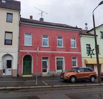 Mehrfamilienhaus mit Gewerbefläche - Werdau
