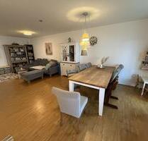 Moderne Erdgeschoß-Wohnung mit Einbauküche und Tiefgaragenstellplatz - Weißenhorn