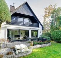 Möblierte Dachgeschosswohnung in idyllischer Lage - Köln Kalk