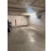 Tiefgaragenstellplatz Nienstedten (nahe Blumen Graaf) ab sofort - Hamburg Altona