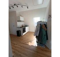 Schöne 3 Zimmer Wohnung in ruhiger Wohngegend - Büdelsdorf