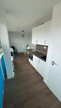 Foto - NUR STUDISAZUBIS: Nachmieterin ab sofort Studiwohnheim Rostock