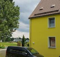 Großzöbern: 3 R Wohnung EG, sonnig und ruhig, mit Gartenbenutzung - Weischlitz