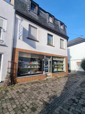 Foto - 8 Zimmer Mehrfamilienhaus, Wohnhaus zum Kaufen in Dierdorf