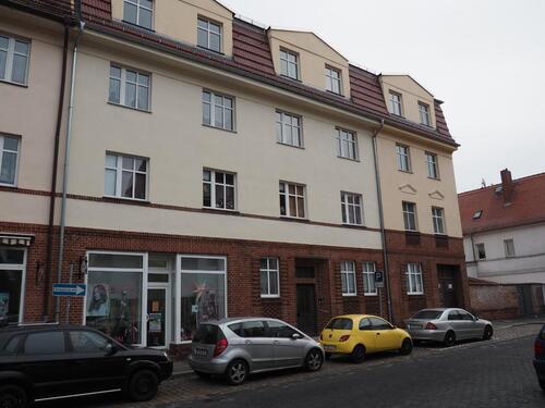 Foto - Mehrfamilienhaus mit 8 WE, 1 GewE und 5 Garage von privat
