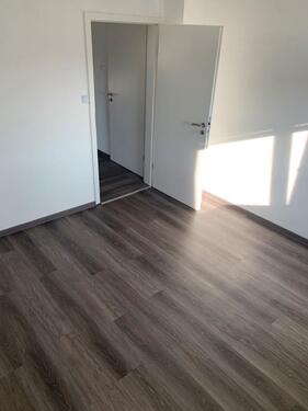 Foto - 4-Zimmer Kernsanierte Wohnung+ eigener Garten in Heidenolendorf