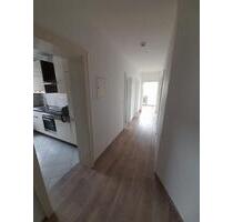 Moderne 3,5 Zimmer Wohnung mit Balkon - Neuendettelsau