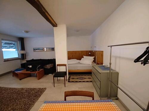 Foto - Große möblierte Einraumwohnung - Erdgeschoss