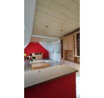 Wohnen in Schmölln - 900,00&nbsp;EUR Kaltmiete, ca.&nbsp; 100,00&nbsp;m&sup2; in Schmölln (PLZ: 04626)