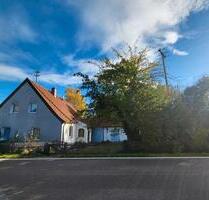 Älteres sanierungsbefürftiges Häuschen mit großem Garten - Ehekirchen