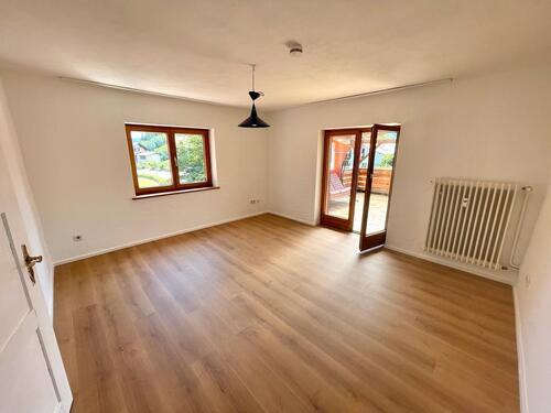 Foto - 3-Zimmer-Wohnnung mit Balkon und überdachter Terrasse