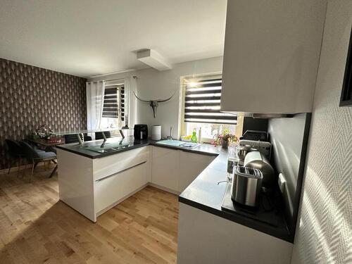 Foto - Möbilierte Luxuriöse 3,5 Zimmer-Wohnung Offene Wohnküche