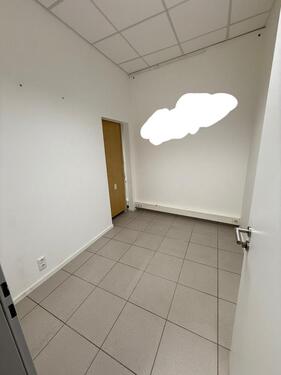 Foto - Behandlungsraum zur Untermiete - 350,00&nbsp;EUR Kaltmiete, ca.&nbsp; 6,00&nbsp;m&sup2;