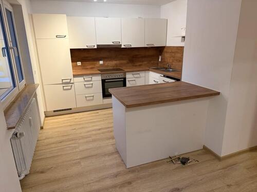 Foto - 5 Zimmer Mietwohnung - 900,00&nbsp;EUR Kaltmiete, ca.&nbsp; 93,00&nbsp;m&sup2;