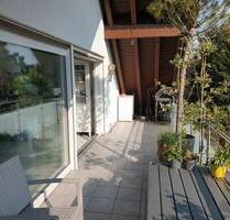Moderne 4-Zimmer-Dachgeschosswohnung mit Balkon in Neu-Ulm