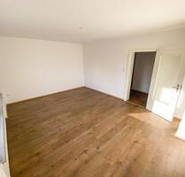 Schöne 4-Zimmer Wohnung im gepflegten MFH in Merklinde mit Balkon und optionaler Garage - Castrop-Rauxel Deinighausen