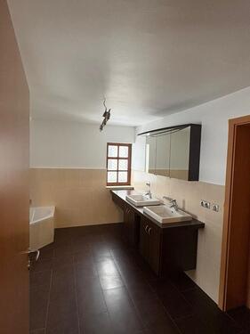 Foto - Dachgeschoßwohnung in Floh-Seligenthal zur Miete