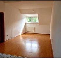 Schöne Dachgeschoss Wohnung MG Lindenstraße direkt am Wasserturm - Mönchengladbach Nord